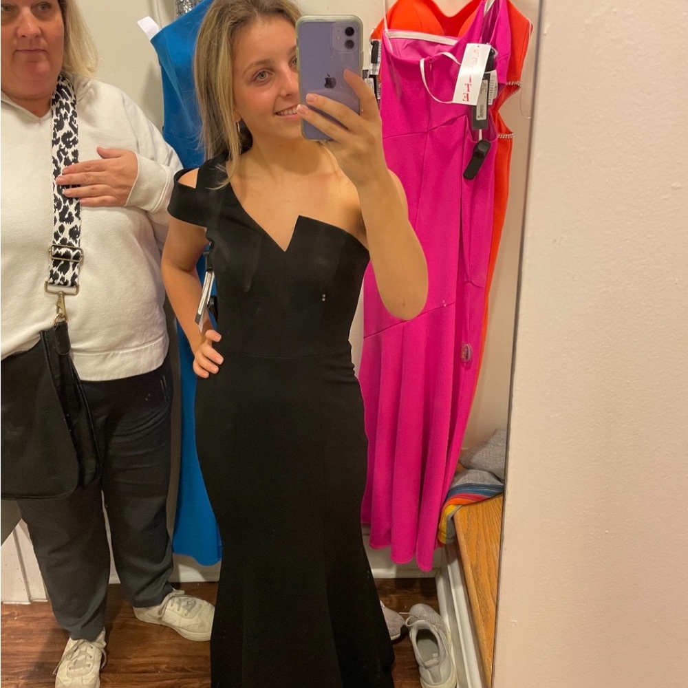 Elegant Black Evening Dress